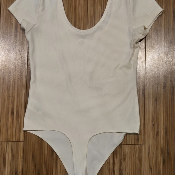 NWOT American Eagle Cream Bodysuit - Picture 7 of 8
